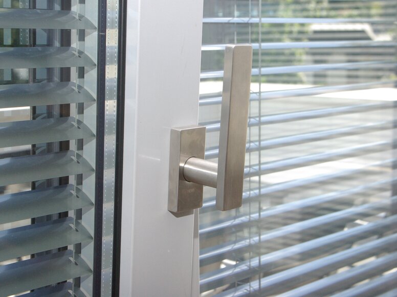 City villa in Munich Lever handle Series 180 stainless steel