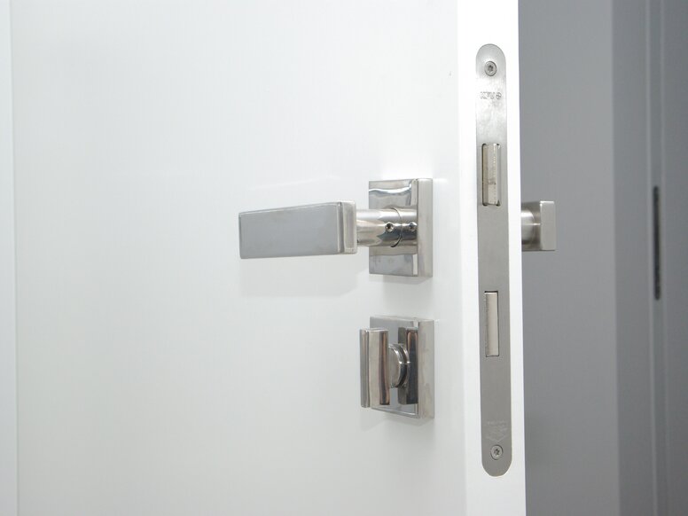 City villa in Munich Lever handle Series 180 stainless steel